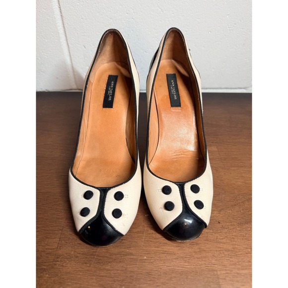 Ann Taylor Sophie Spectator Black Cream Cap Toe Pumps Heels Womens Size 6.5 - Picture 2 of 7